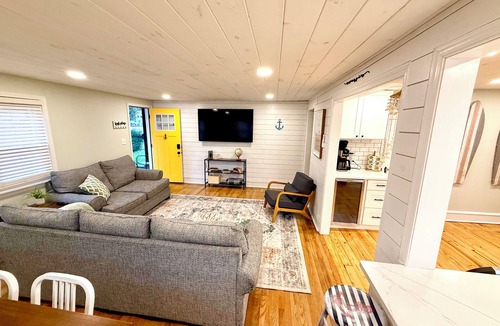 Ocean View Cottage | 4bd Cottage sleeps 10 includes Bikes & Chairs- Backyard Firepit 2mi to Beach