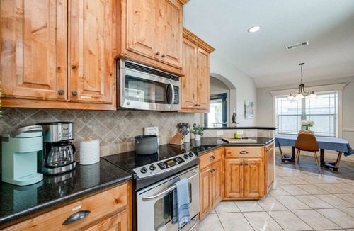 Wellborn House | 4bed 3bath Close2a M Santa s Wonderland Hospital L2 EV