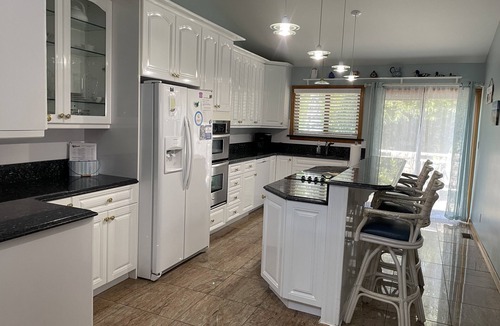 Diamond Beach House | 4BR/3.5BA, 1 block to Diamond Beach!