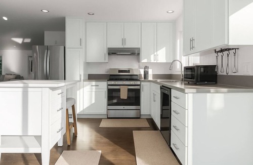 Tamalpais-Homestead Valley House | 4BR Retreat near Muir Woods w/Hot Tub & Views