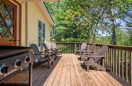 Carrollton Cabin | 4PelicansOhio: Refreshing Cabin Near Leesville Lake… Pets Welcome… 3 Queens