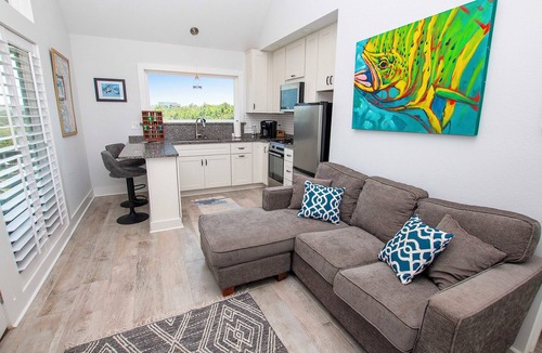 Carova Beach House | 4x2279B, Charming Tiny Cottage- Oceanside, Covered Deck