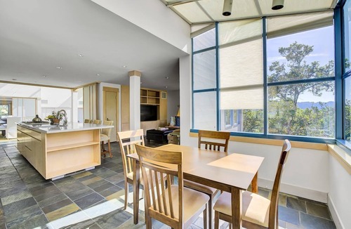 Orinda House | 5 Br Sleeps 8! Hot tub~Dog Friendly~Stunning Views