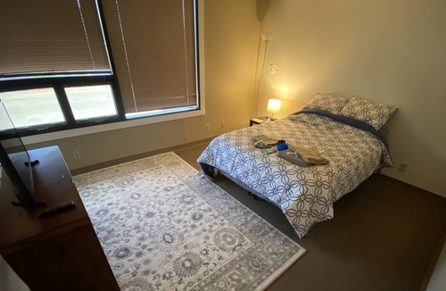 Fairview House | #5 Private bedroom near Downtown Anchorage