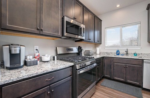Morrow House | 5738 Azra Court · Cheerful 5 bedroom on azra with a pool and real