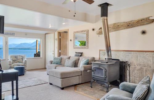 Ketchikan House | 6 Mi to Main St: Oceanfront Cottage in Ketchikan