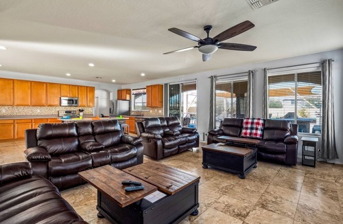 Missouri Ranch House | 6BR 5BA, Heated Pool/Spa, indoor & outdoor games, pickleball, MUCH MORE!