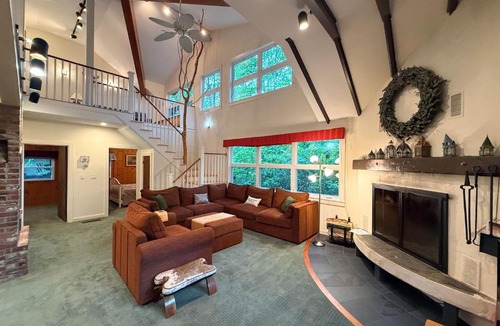 Franconia House | 7PR Austrian Inspired Chalet Across from Historic Mittersill Resort