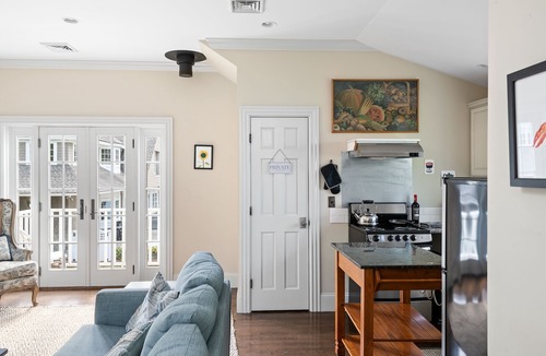 Yarmouth House | 8 acres overlooking casco bay