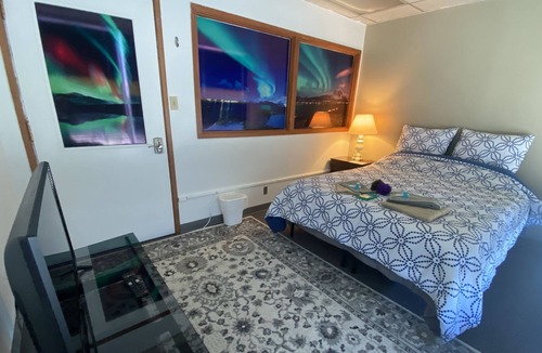 Fairview House | #8 Private bedroom near Downtown Anchorage
