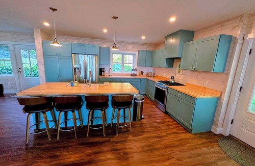Whitefield Cottage | 91wr Lake Vibes and Views at This Waterfront Home in the White Mountains