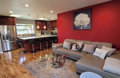 College Terrace Condo | A Luxury Urban Getaway Walk to Stanford #2333