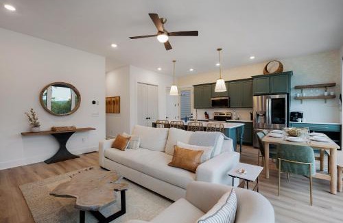 Waleska House | A Stoney Marina