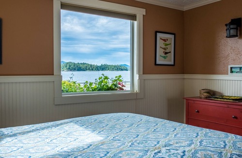 Sitka Apartment | A Water's Edge ~ Where you feel at home by the sea! Open, spacious 1 BR retreat