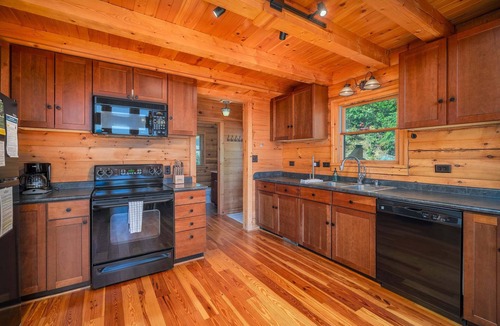 Old Fort Cabin | Above the Clouds | Pet-Friendly Log Cabin with Hot Tub & Epic Views!