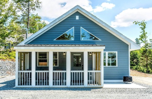 Sullivan House | Acadia Sunset Cabin: Pond, Beach & Firepit