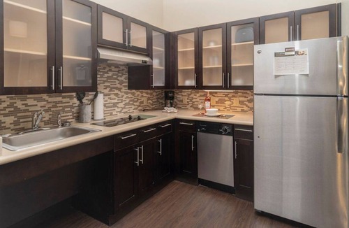 Marquette Apartment | Accessible 2BR Suite w/Kitchen + Daily Breakfast