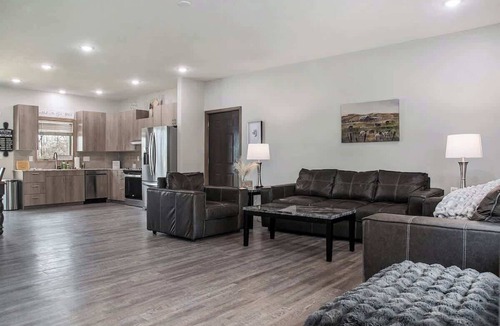 Council Bluffs House | Accessible Escape- Completely Handicap accessible!