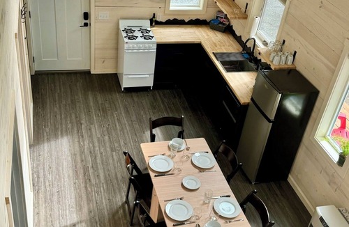 Chugiak Apartment | Accessible luxury chalet retreat for six in the serene Eklutna Valley
