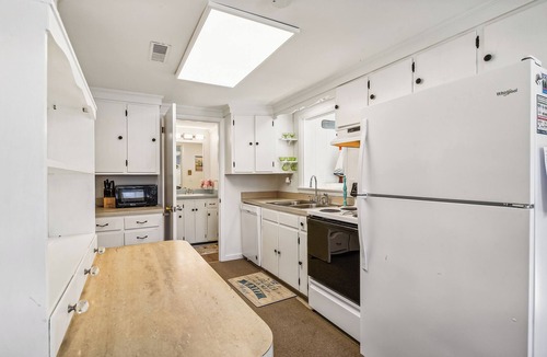 Bethany Beach Cottage | Activities included up to $300 FREE PER WEEK! NEW LISTING 2024! Walk to the Beach! Family friendly comfy & cozy Bethany Beach vacation home with all the cottage charm imaginable!