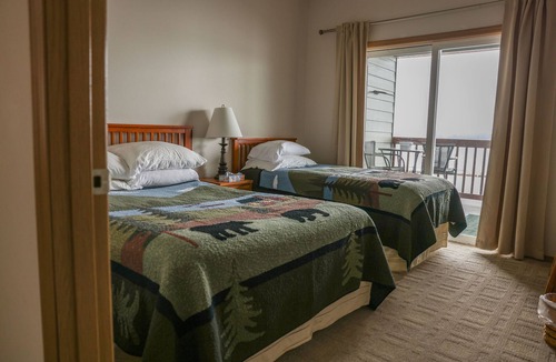Sitka Condo | Admiralty Suite at Island View