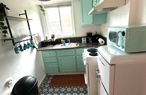 North Berkeley Apartment | Affordable 1-BR in North Berkeley Near UC Berkeley & Parks