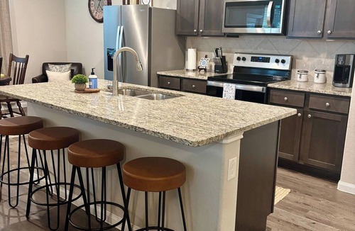 College Station House | Aggie-Wildcat House - Located 12 Min to Kyle Field