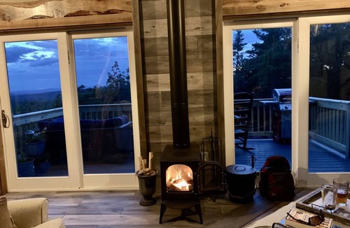 New Sharon House | AhKatyAh Cabin, An Oasis of Peace in the Woods