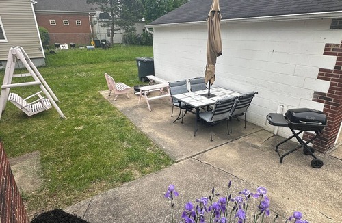 West Akron Apartment | Akron Abode - 2 pm Check In & Check Out