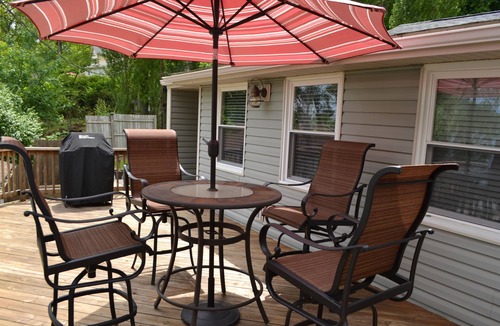 Portage Lakes House | Akron Portage Lakes Peaceful Lakefront Charming 2-bedroom home/amazing view