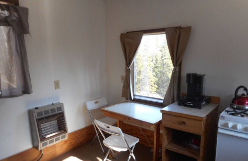 Healy Cabin | Alaska secluded Cabin, just 15 Highway miles from Denali National Park Entrance.