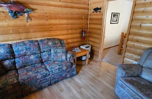 Cohoe House | Alaska Summers Lodge Cabin 3-Near Mouth of Kasilof River