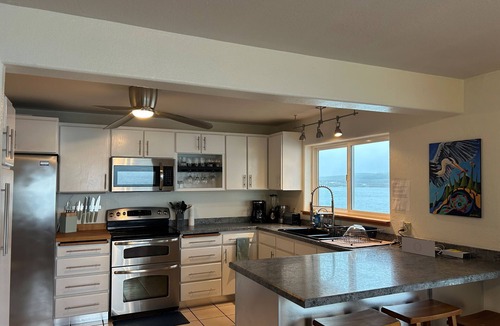 Ketchikan Apartment | Alaskan Fishing package, water front 3 bedroom apt, Car and fishing boat