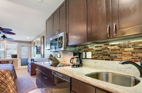 Napili Condo | Aloha Condos, Napili Bay Resort, Condo 110, Beach View
