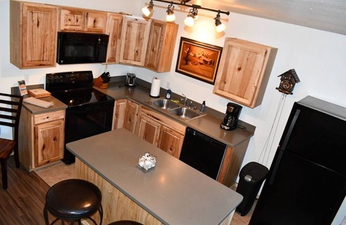 Bear Creek Condo | Alpine Suite at Pacific Heights Lodge