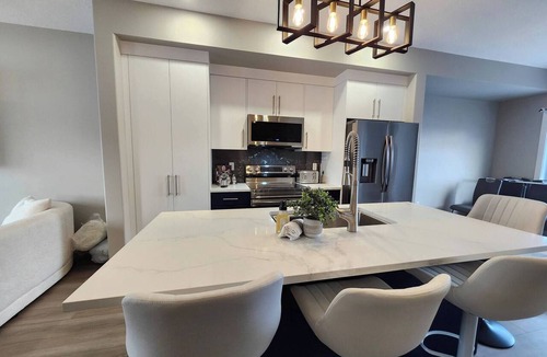 Drumheller Apartment | Amazing medium & long term rentals in Drumheller