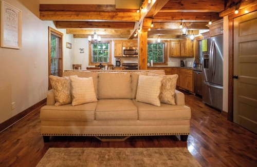 Dundee House | Amish Country Retreat w/Hot Tub & Fenced Yard