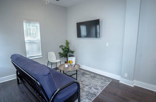 Five Points Apartment | Apartment ∙ 1 bedroom ∙ 4 guests