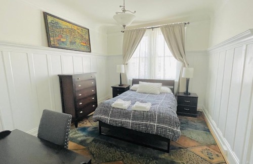 North Beach Apartment | Apartment with Amazing Views from Roofdeck - North Beach