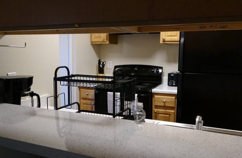 Santa Clara Apartment | Apple, Levi's -Therapeutic Wellness Hub - Romantic or Family or Leisure or Work!