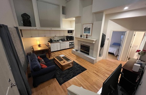 Ocean View and Fourth Street House | Architectural Gem: 2-Bedroom furnished loft near Berkeley's 4th Street Shops