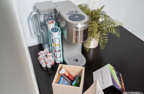 North Star Apartment | Arctic Fox Den - Westwood 6