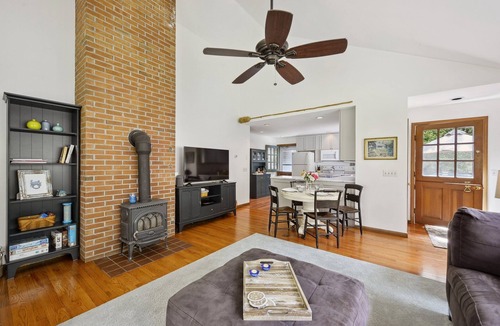 Charlestown House | Arnolda Getaway
