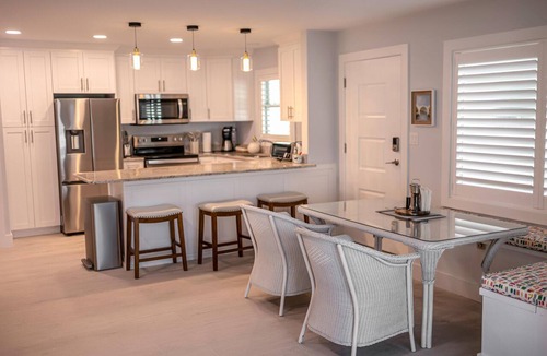 Boca Grande Condo | ArtSea, Beachfront Gulf of America Sunsets, Remodeled, Old Florida Charm