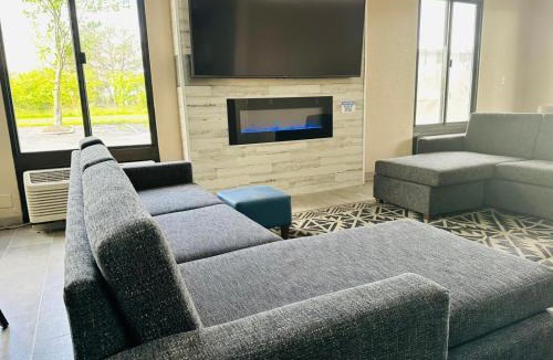 Canton Hotel | Ashbourne Hotel Canton Hall of Fame I-77