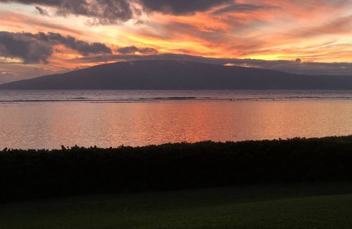Historic Lahaina Front Street House | Baby Beach - Right On The Beach - 5 Br, 4.5 Ba