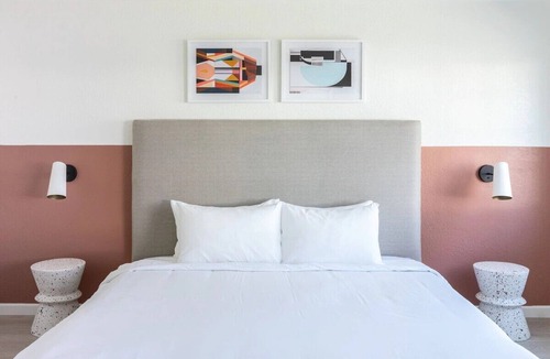 Piedmont Avenue Hotel | Bay Area Charm: Comfortable Accommodation within 6 miles of Berkeley Marina!