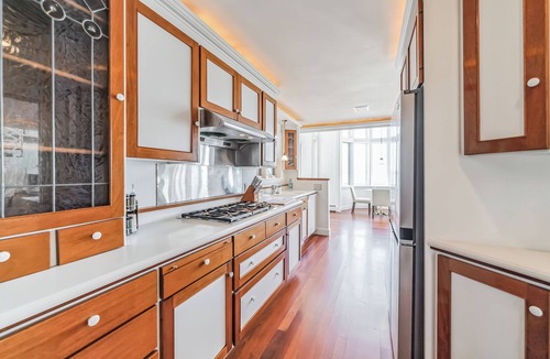 San Rafael House | Bayfront Retro Retreat - Amazing SF Getaway