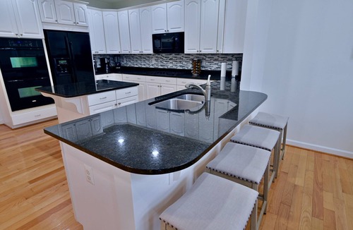 The Commons House | Bayside * 5BR Beautiful Large Bayside Resort House