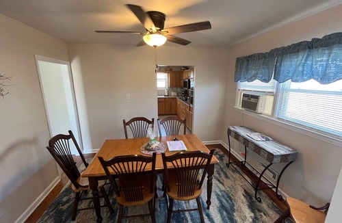 A-Zone House | Beach Daze! Perfect Beachblock Location. Just 7 to the beach! One level rancher.